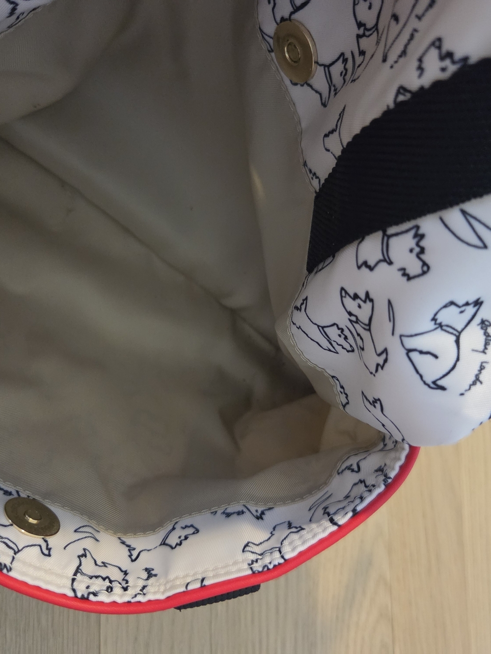 RADLEY LONDON White Tote with Black Scottie Print and Red Trim - Picture 9 of 12